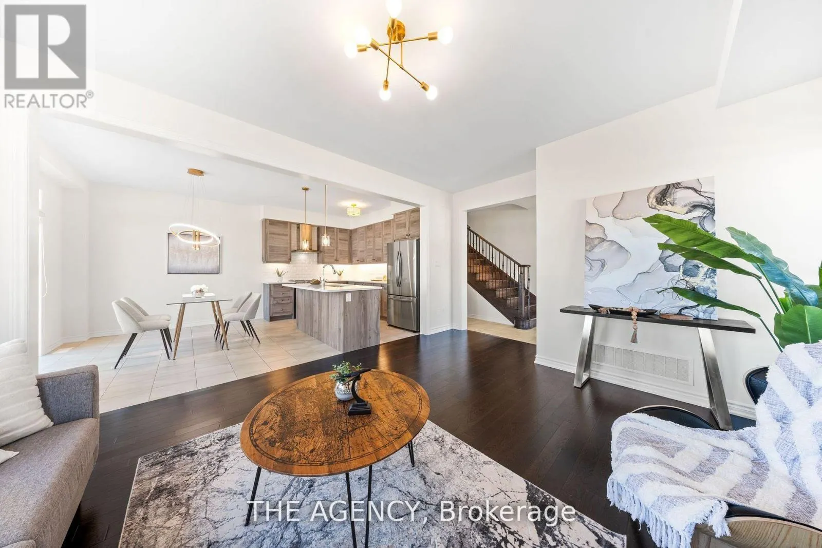 1 BEE CRESCENT