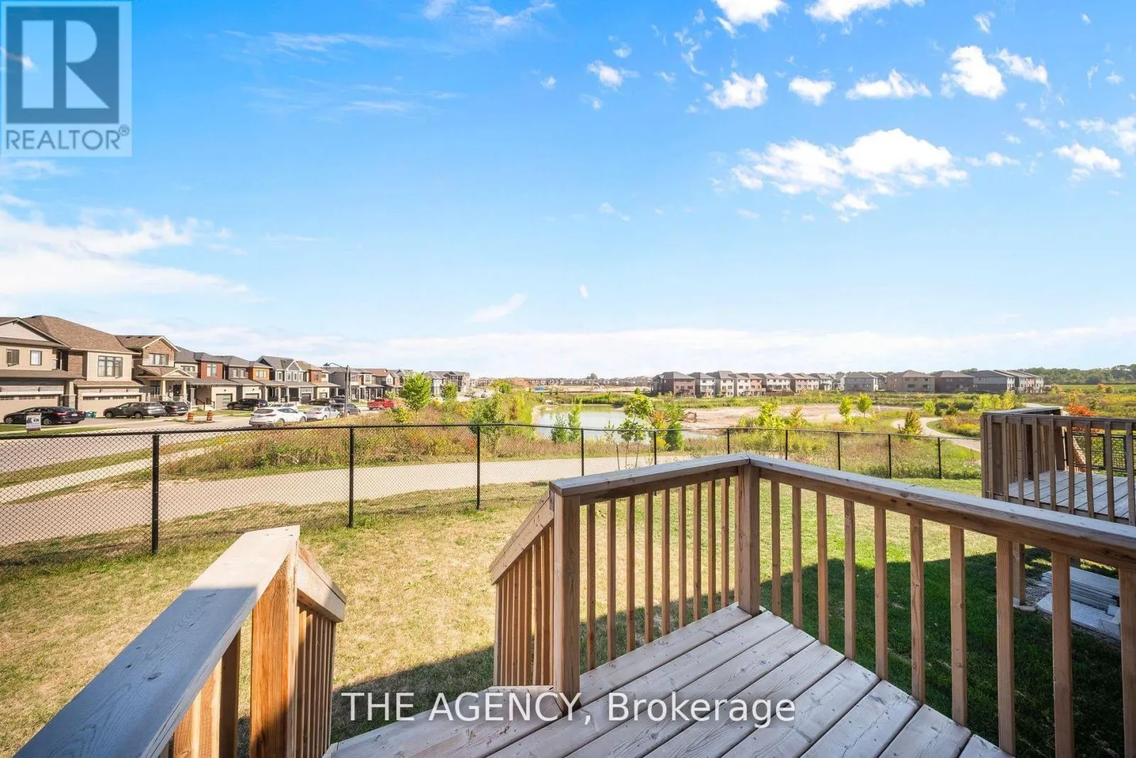 1 BEE CRESCENT