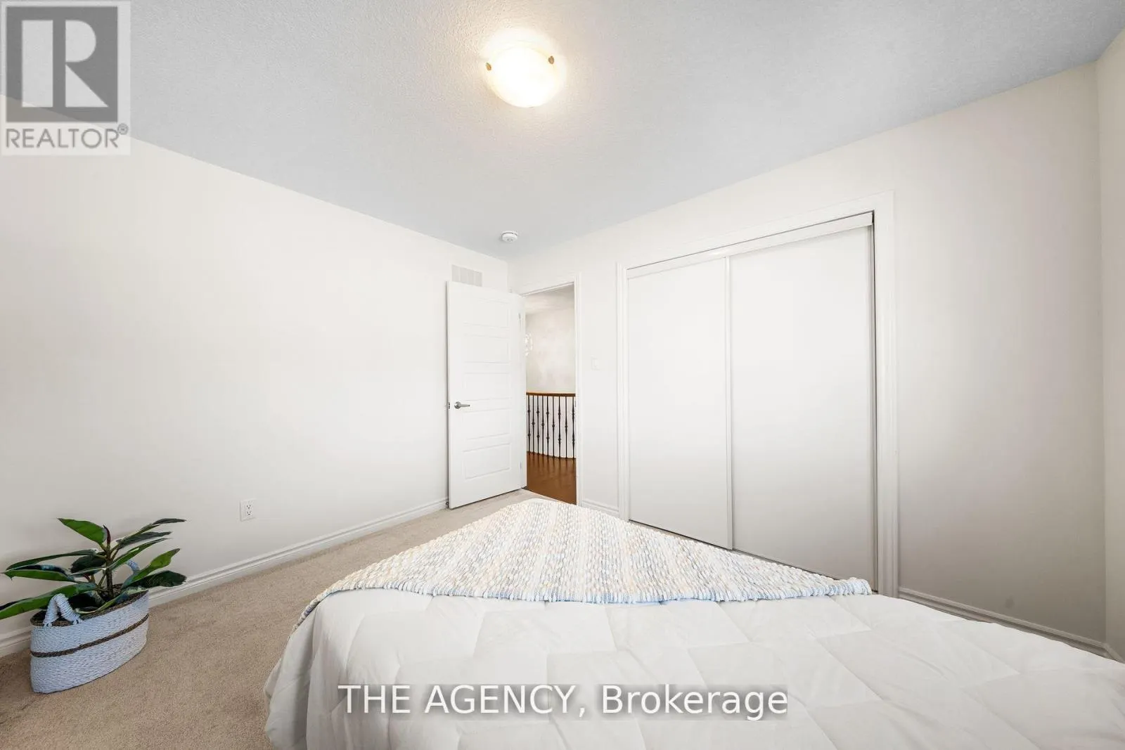 1 BEE CRESCENT