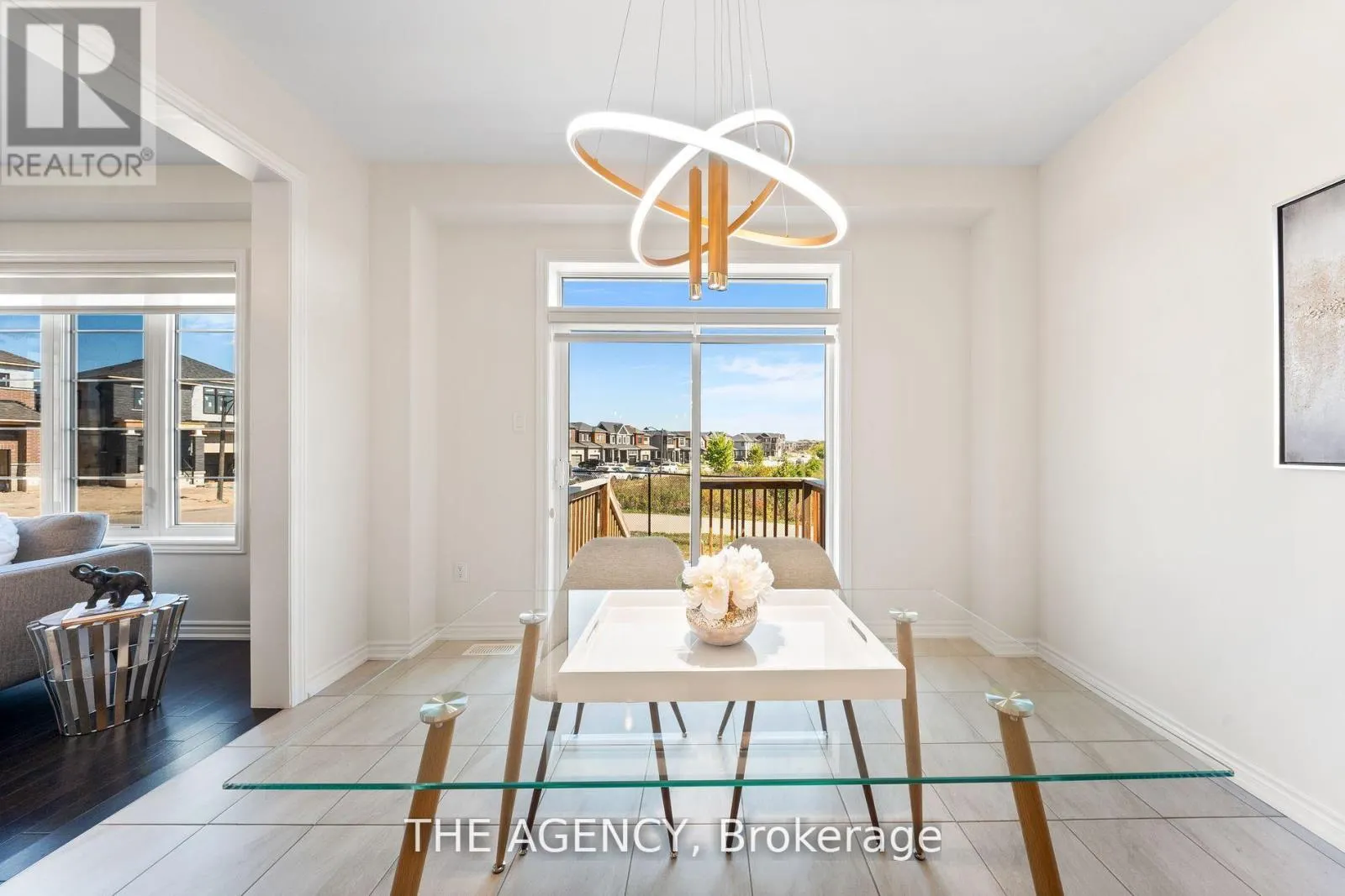 1 BEE CRESCENT