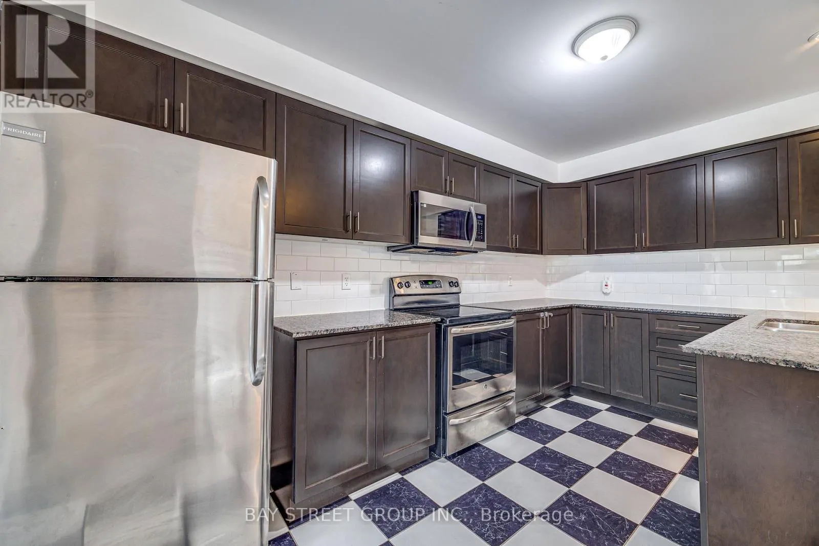 194 WRIGHT CRESCENT
