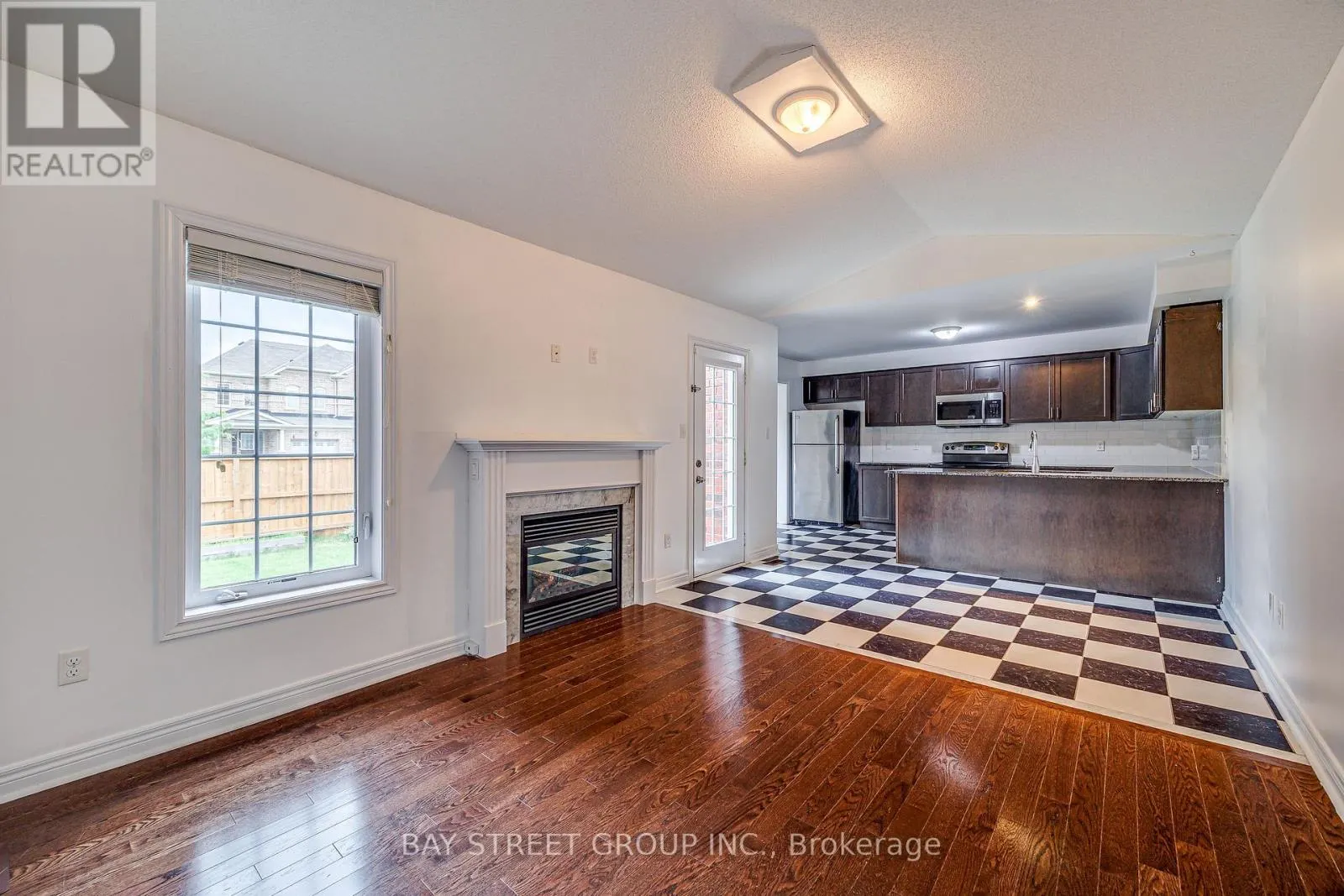194 WRIGHT CRESCENT