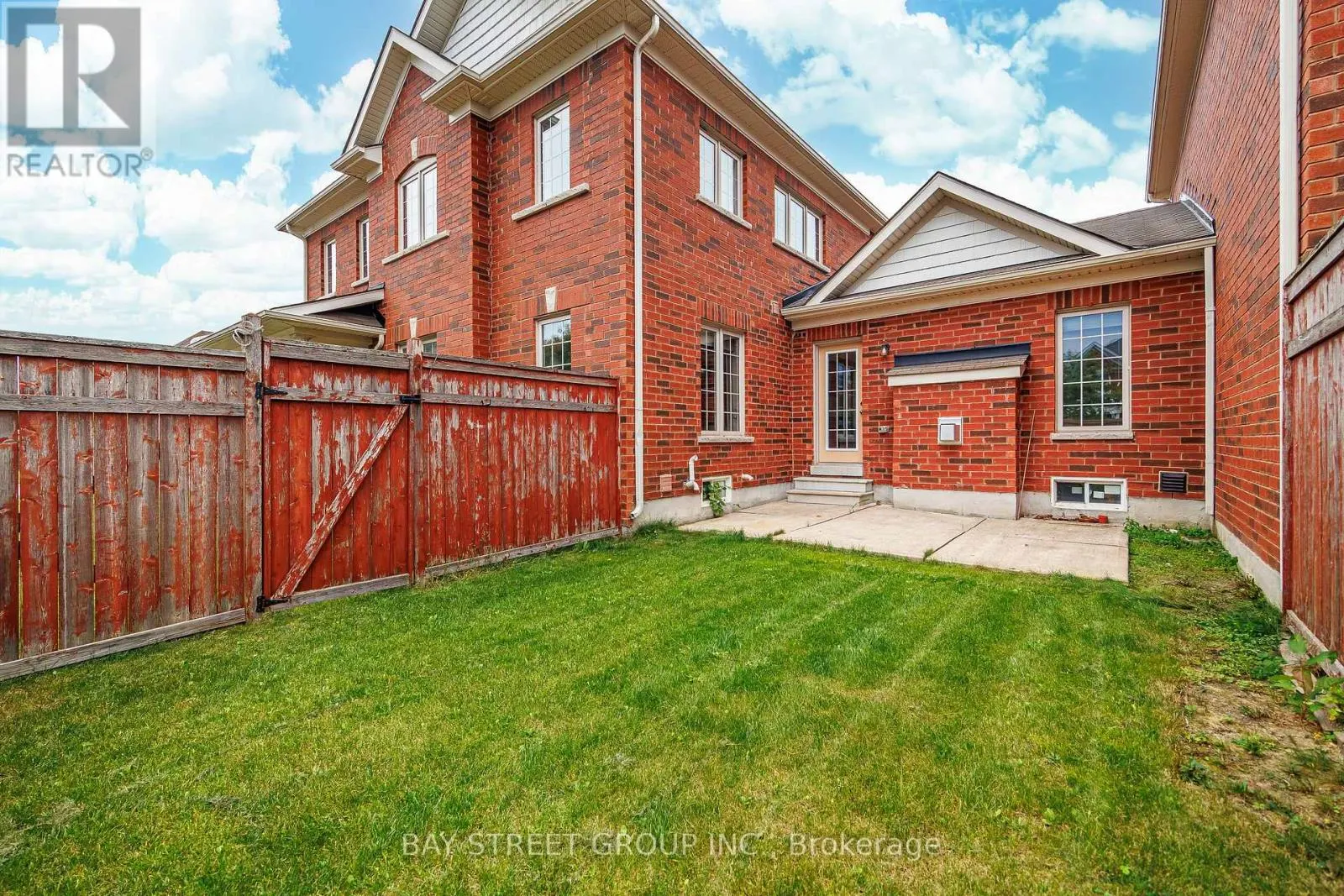 194 WRIGHT CRESCENT
