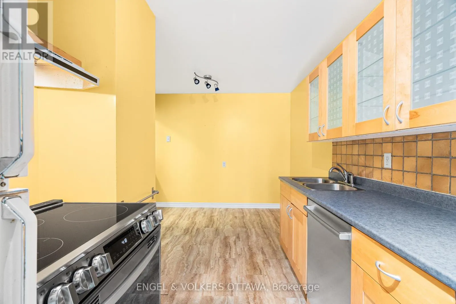 6 BRIDGEWATER TERRACE