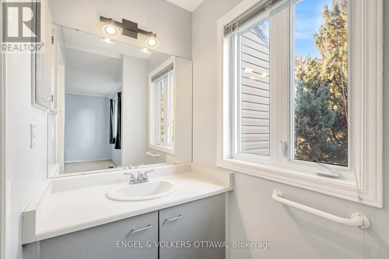 6 BRIDGEWATER TERRACE