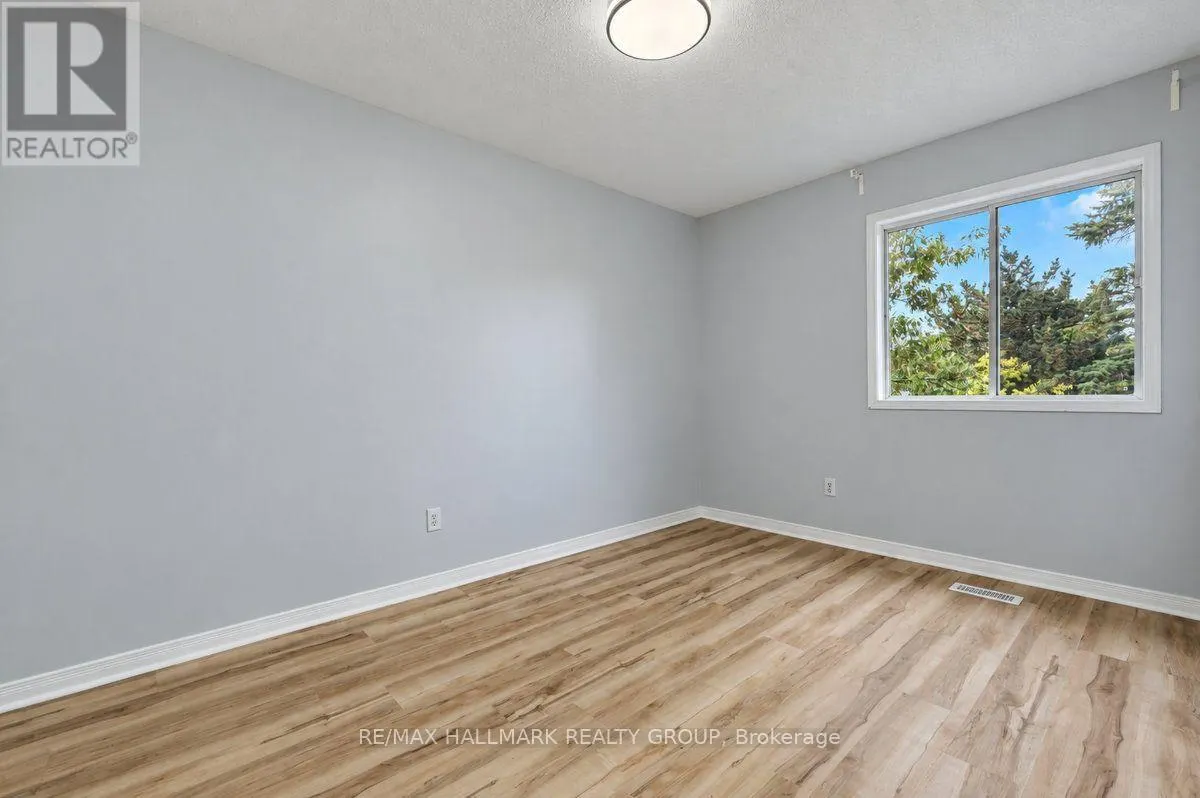 52 PIPER CRESCENT