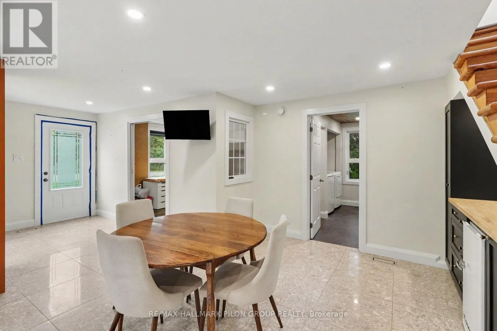877 ST FELIX ROAD