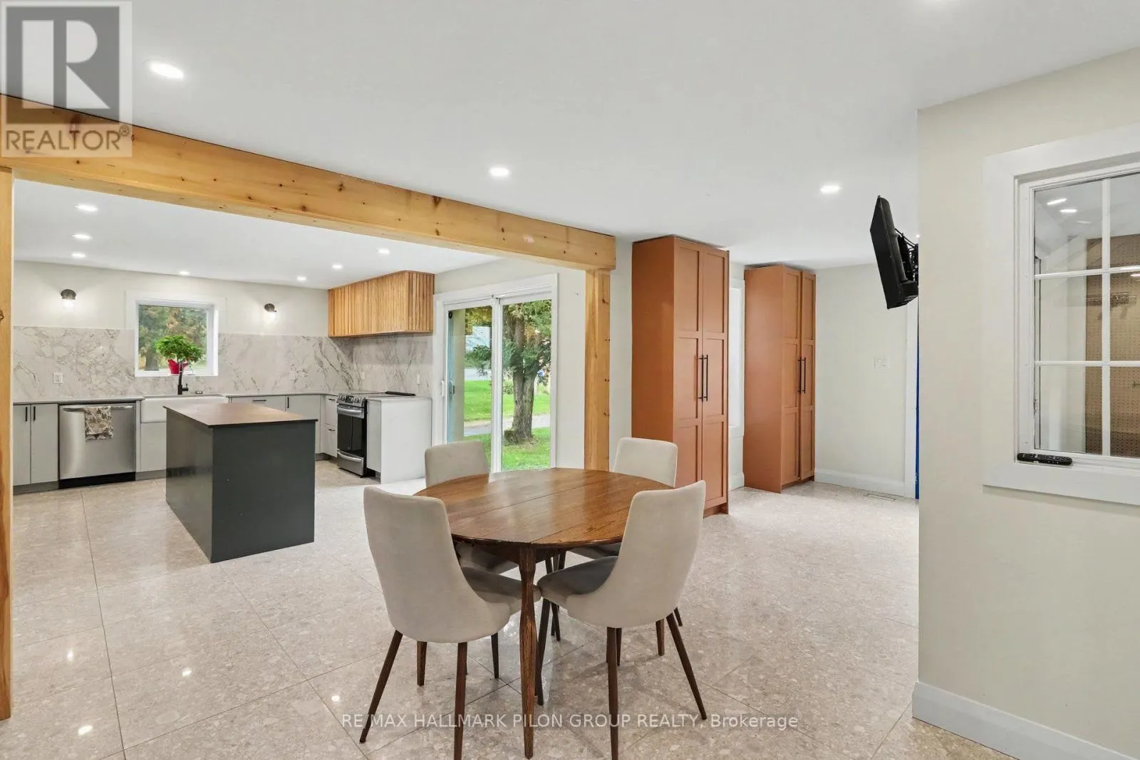 877 ST FELIX ROAD