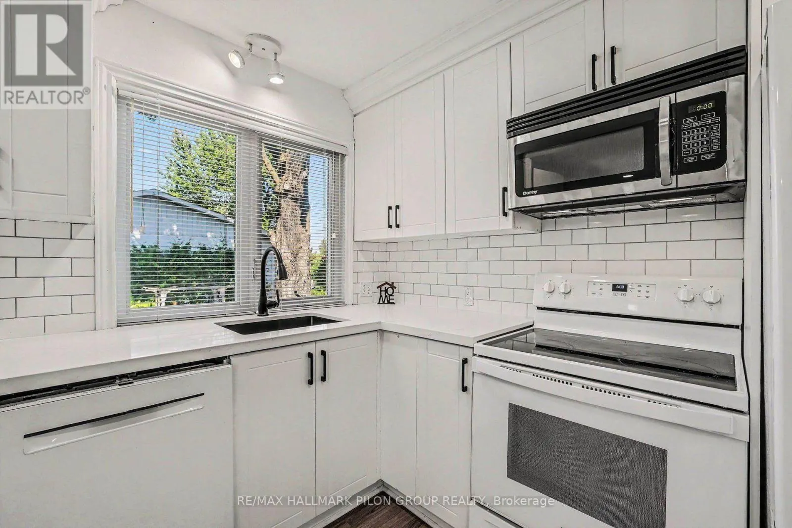 1290 ST. JEAN STREET