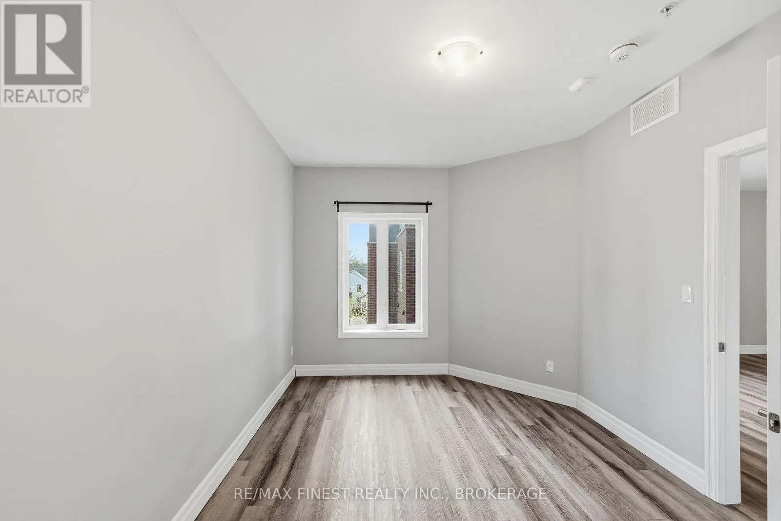 308 - 501 FRONTENAC STREET #308
