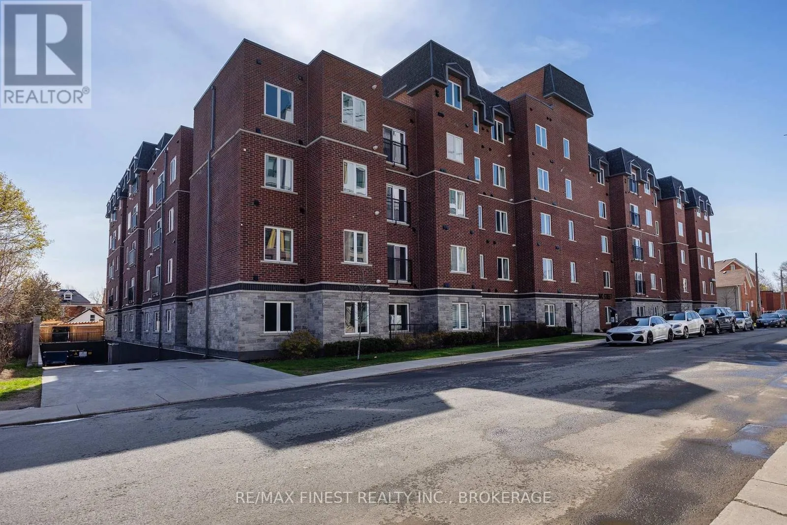 308 - 501 FRONTENAC STREET #308