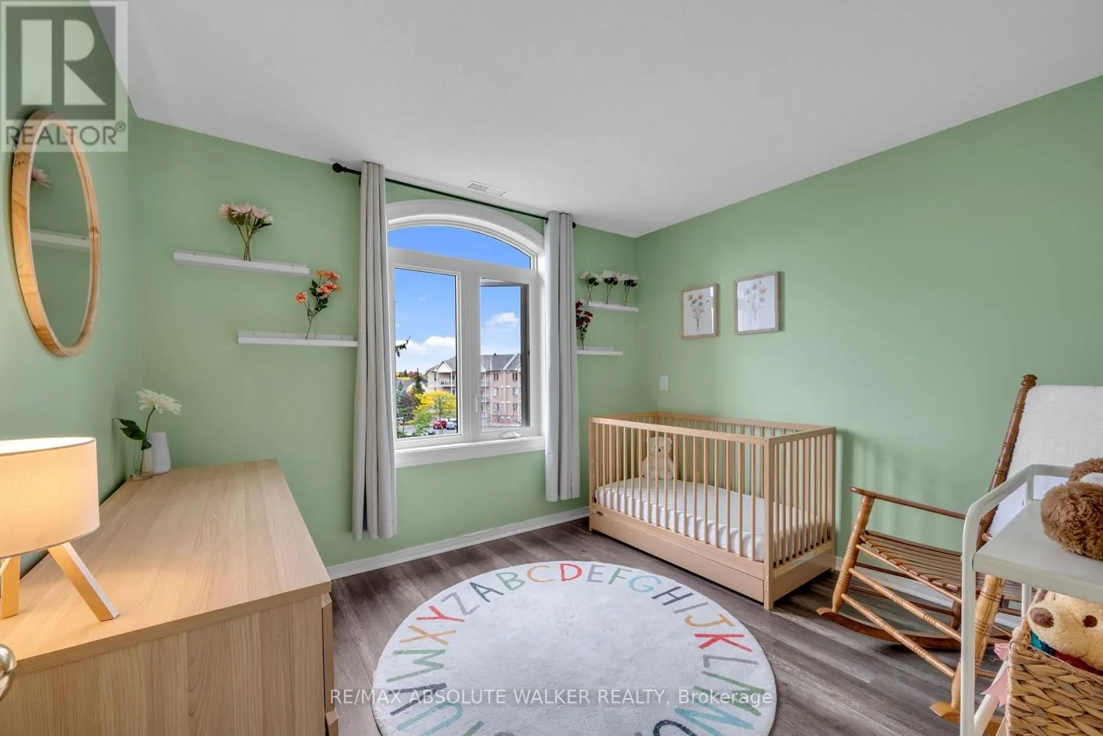 7 - 50 BRIARGATE PRIVATE
