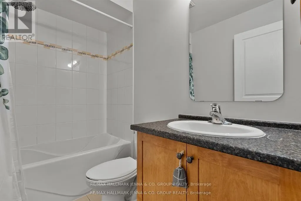 281 TOPAZE CRESCENT