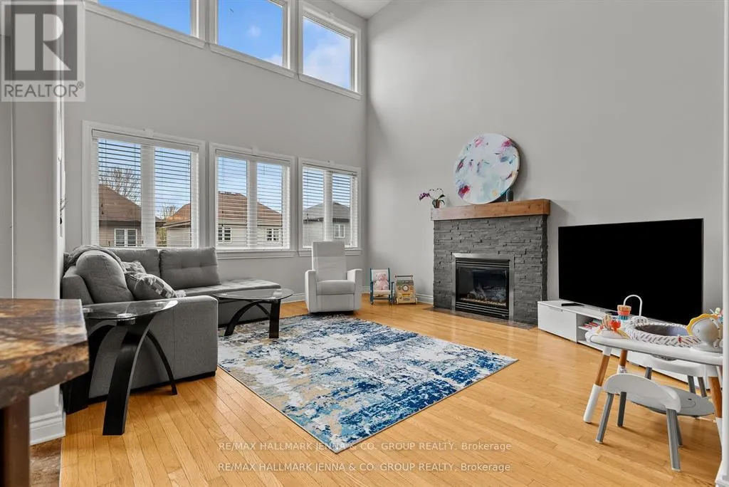 281 TOPAZE CRESCENT
