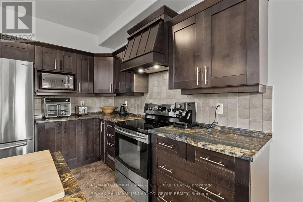 281 TOPAZE CRESCENT