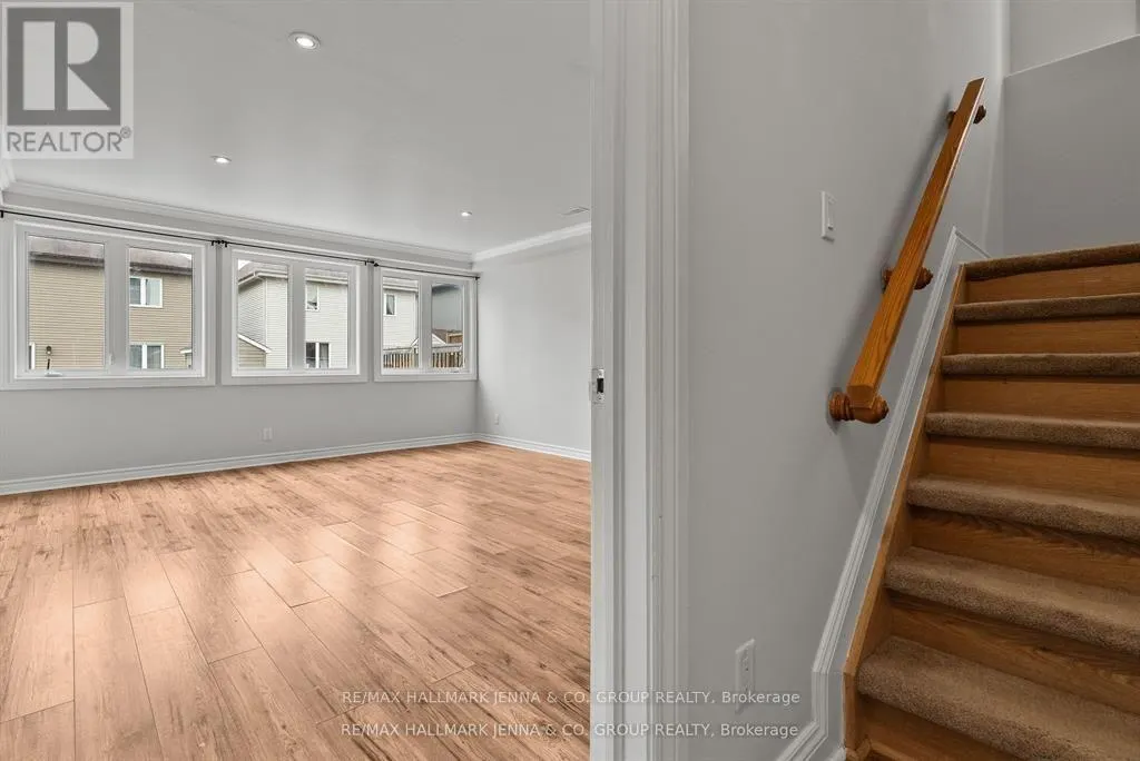 281 TOPAZE CRESCENT