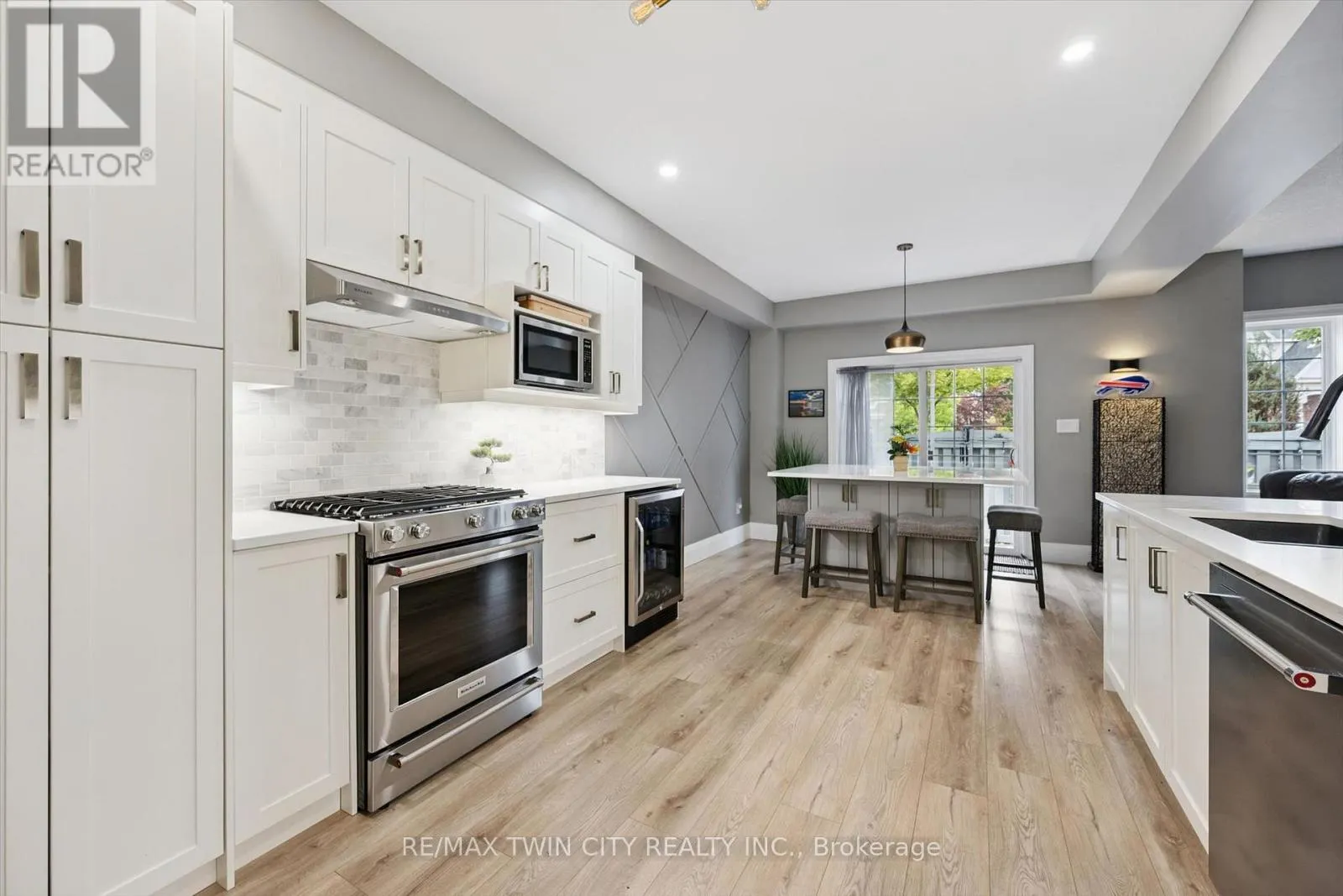 9 - 276 SIMS ESTATE DRIVE