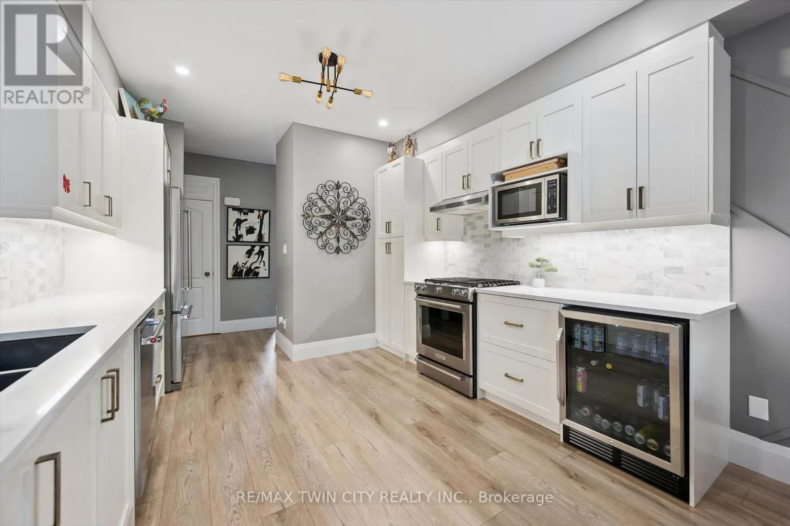 9 - 276 SIMS ESTATE DRIVE
