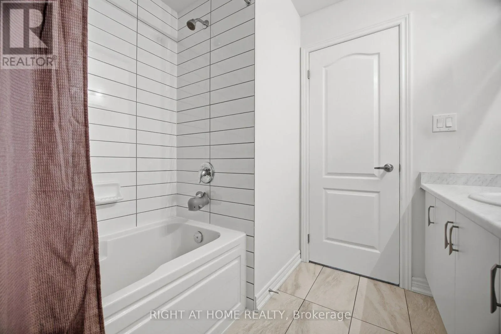 79 - 166 DEERPATH DRIVE