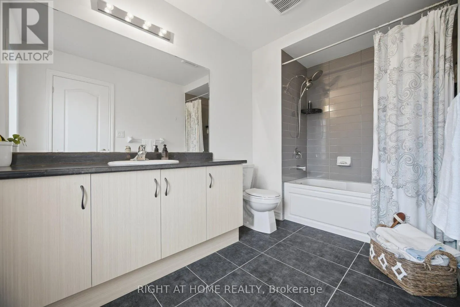 79 - 166 DEERPATH DRIVE