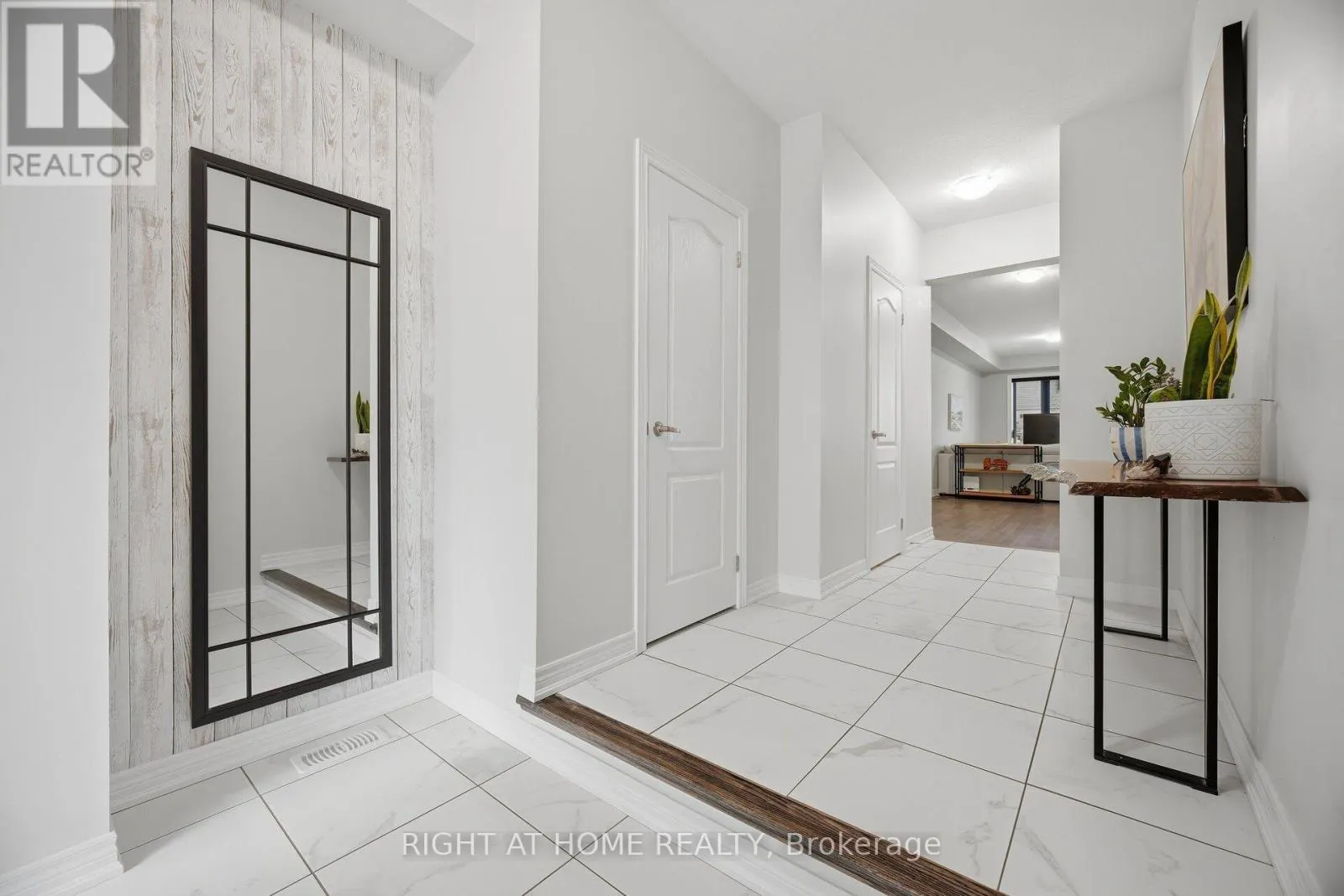 79 - 166 DEERPATH DRIVE