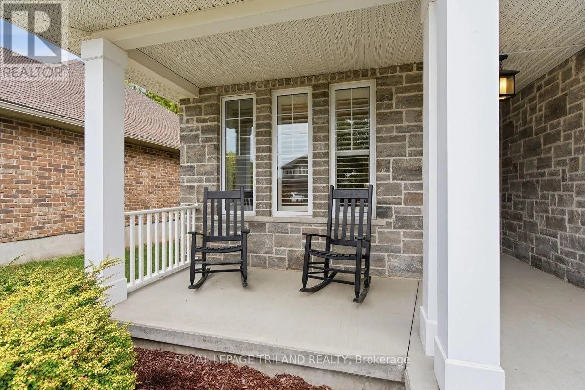 43 HICKORY LANE