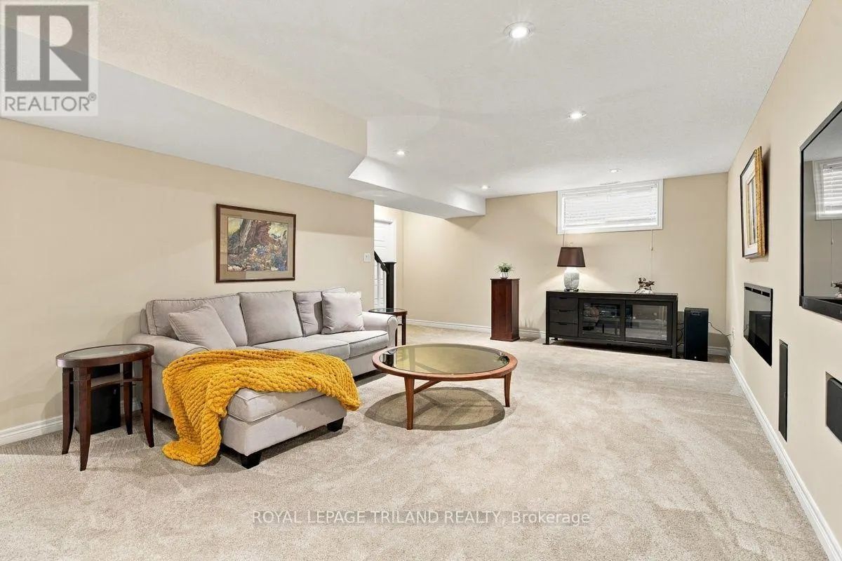 43 HICKORY LANE