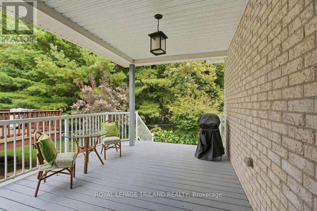 43 HICKORY LANE