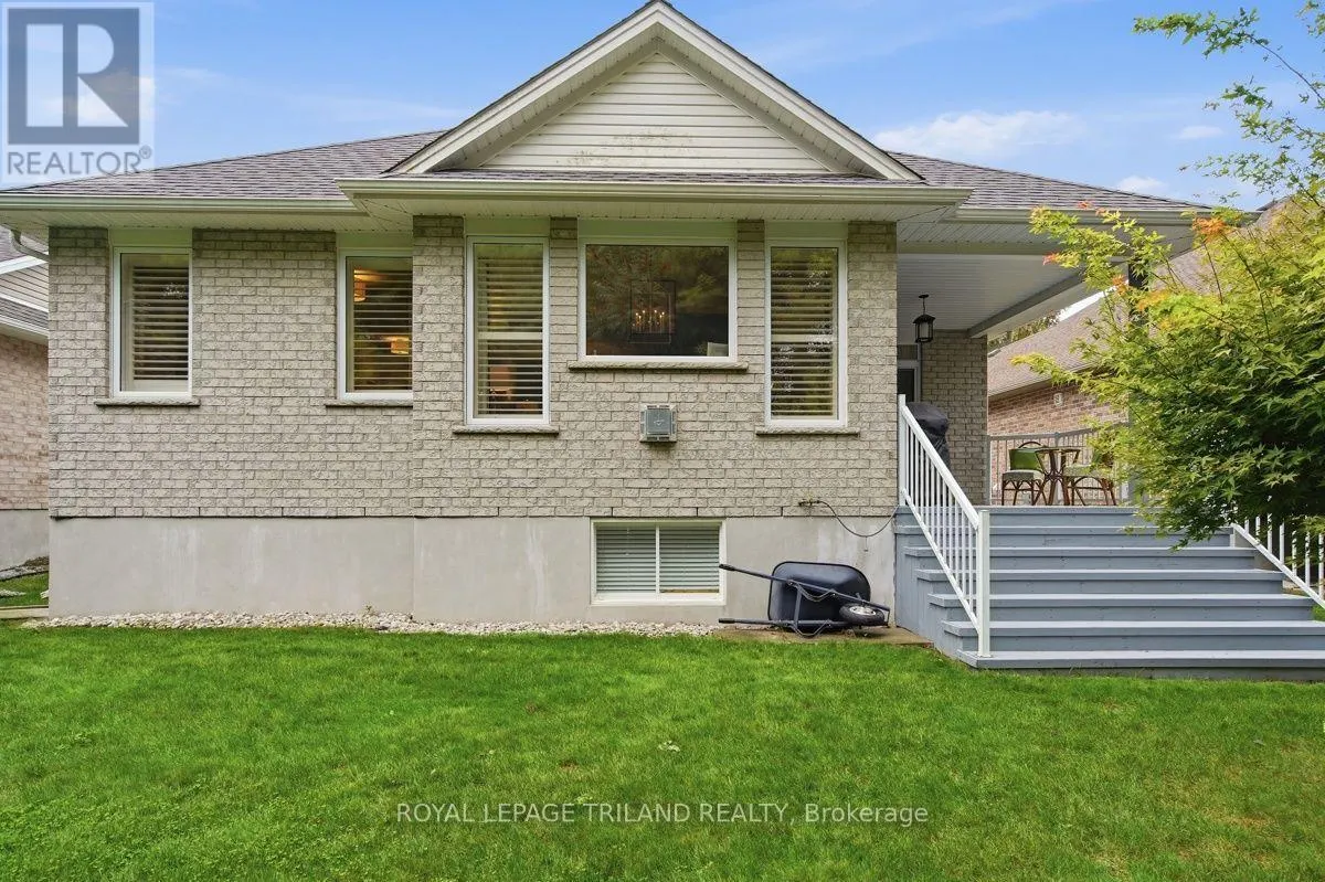 43 HICKORY LANE