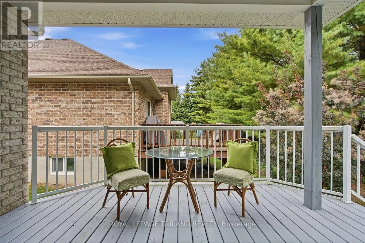 43 HICKORY LANE