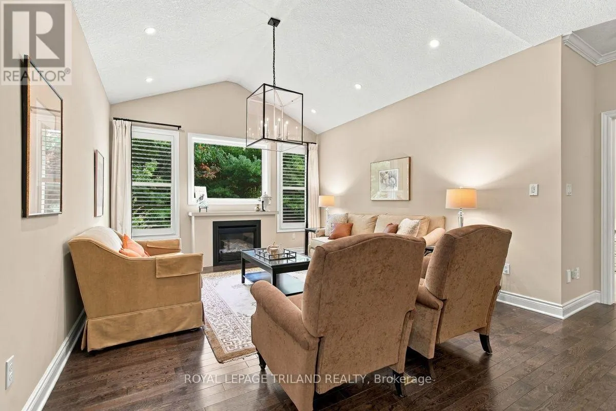 43 HICKORY LANE