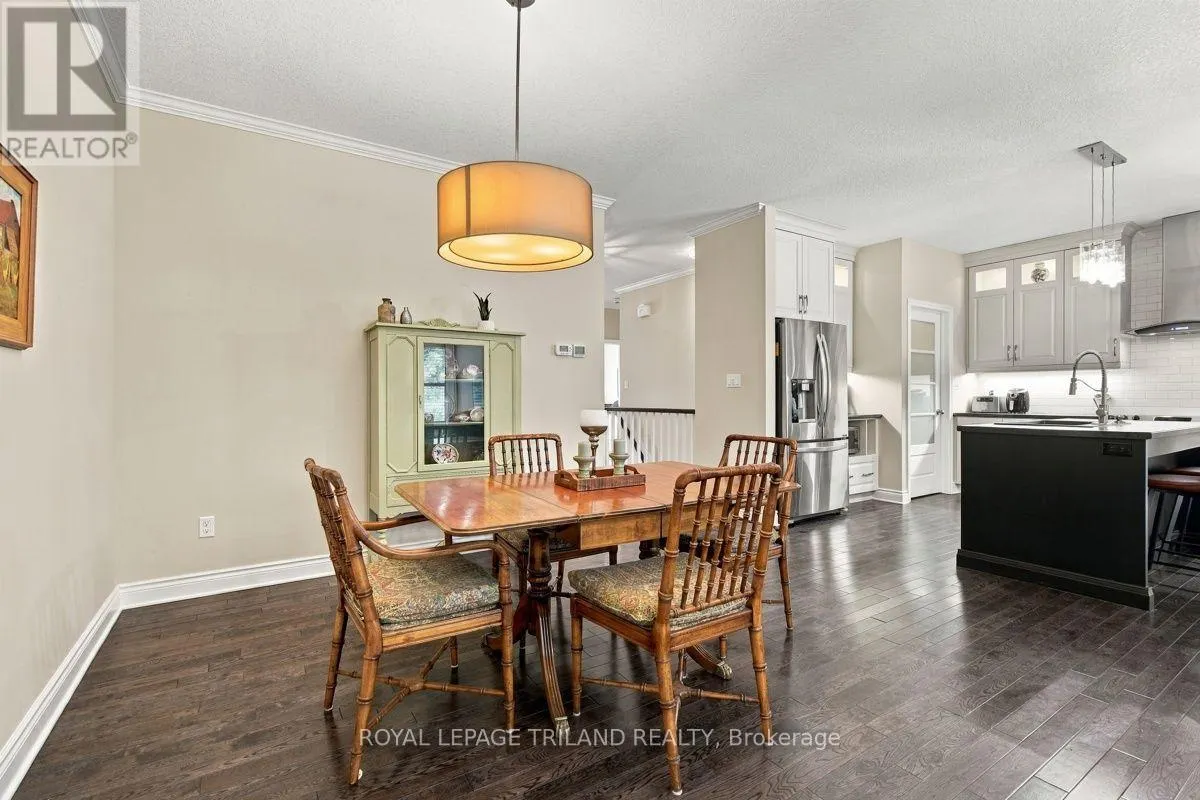 43 HICKORY LANE
