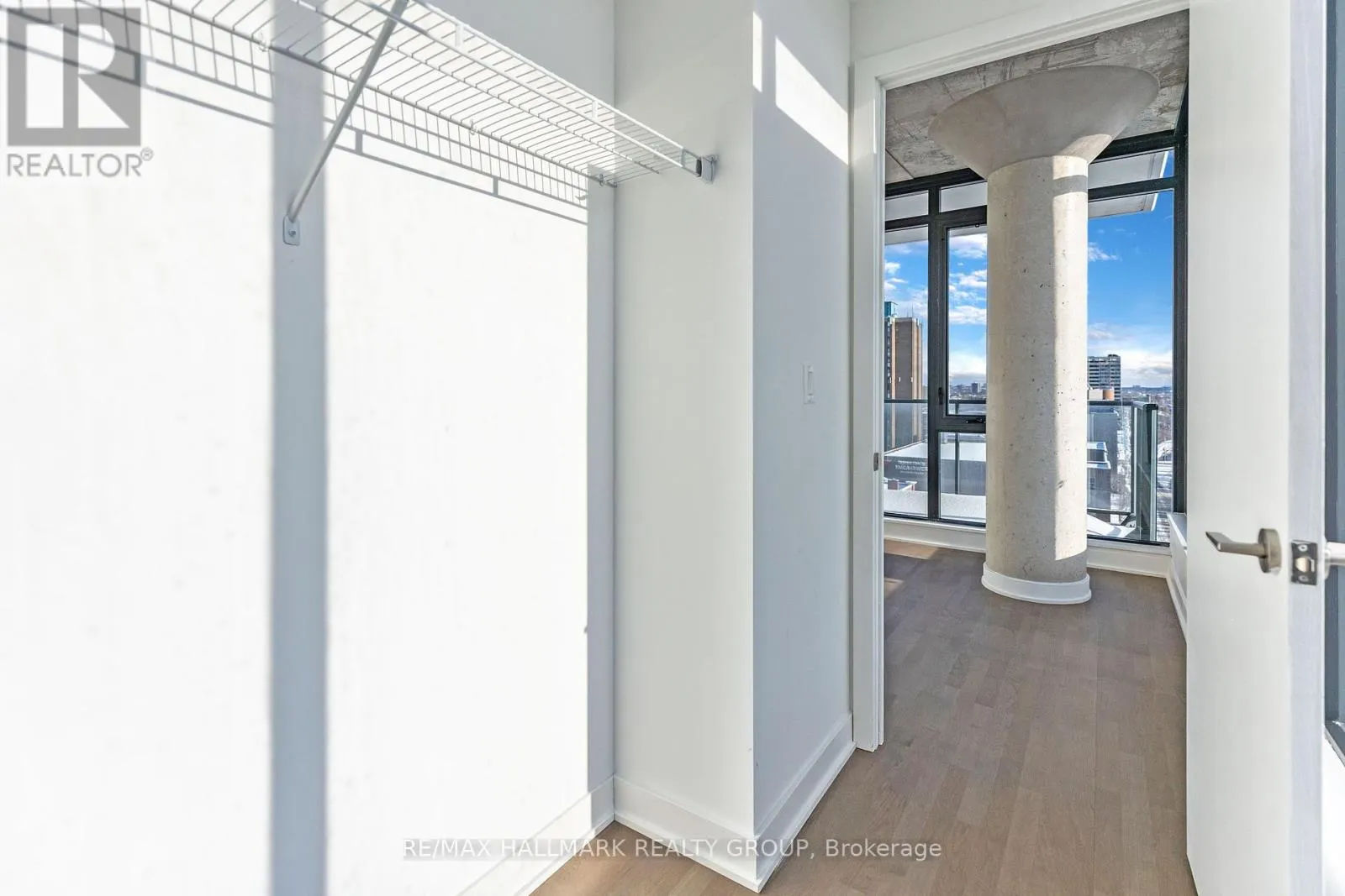 902 - 203 CATHERINE STREET