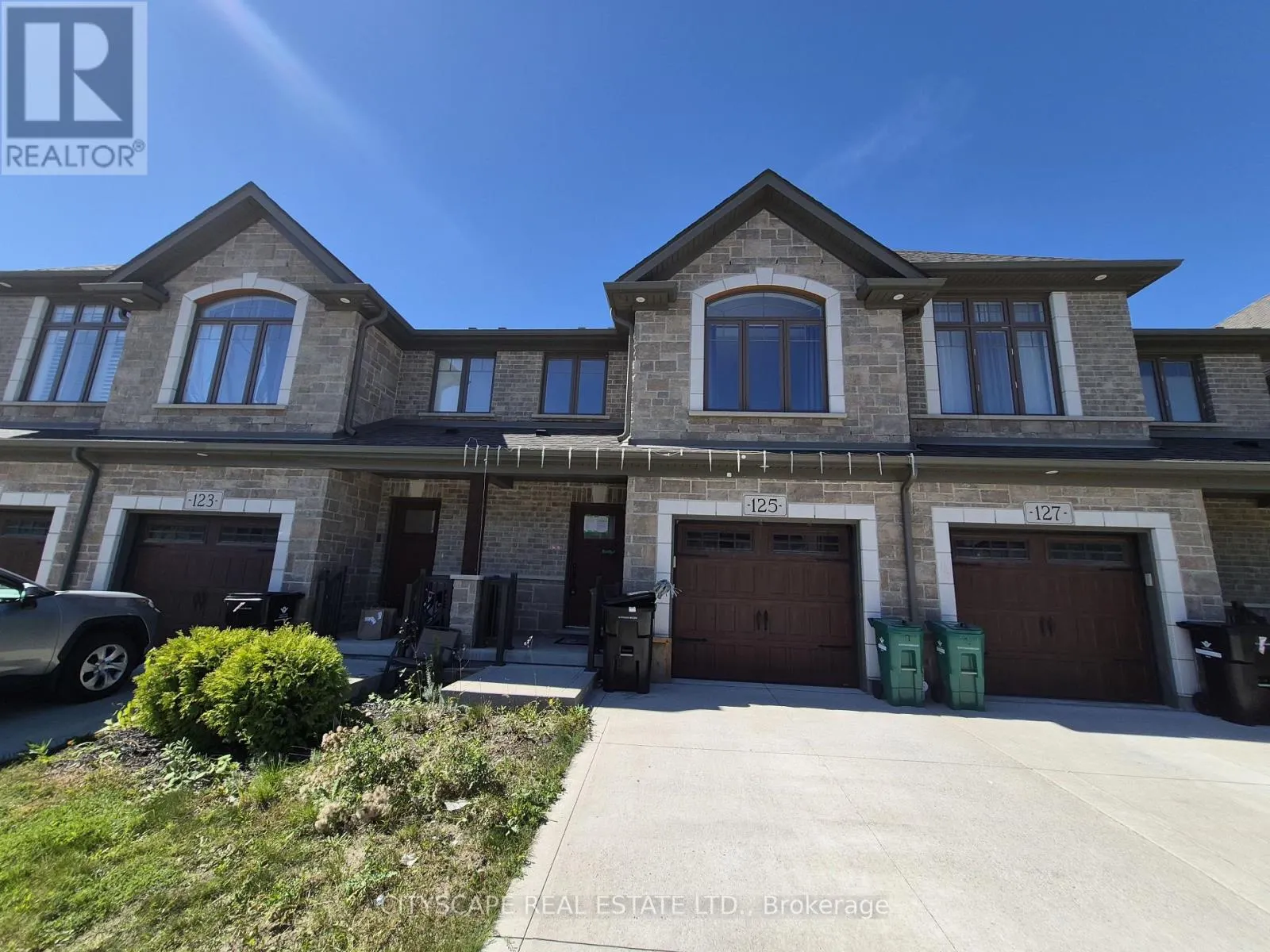 16 - 125 HOLLYBROOK TRAIL