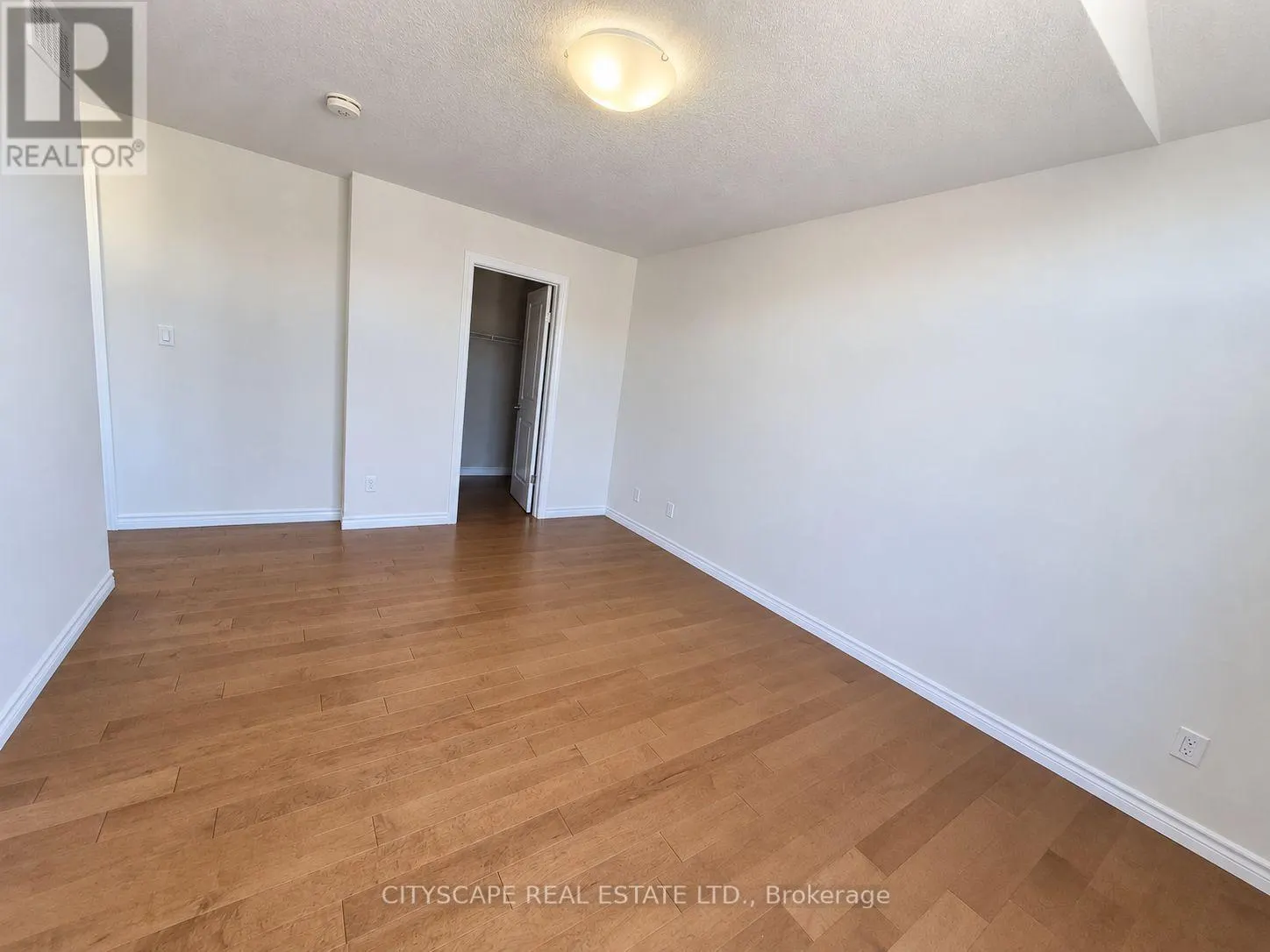 16 - 125 HOLLYBROOK TRAIL