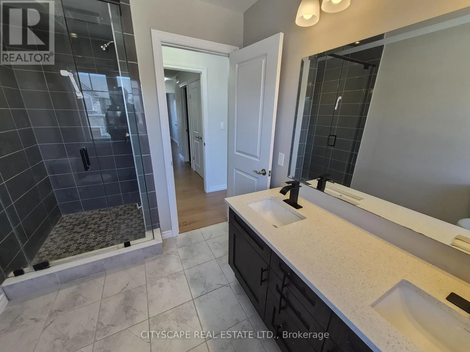 16 - 125 HOLLYBROOK TRAIL