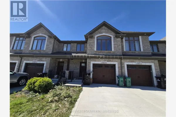16 - 125 HOLLYBROOK TRAIL