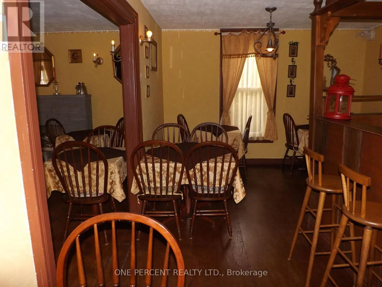 5815 MAIN STREET
