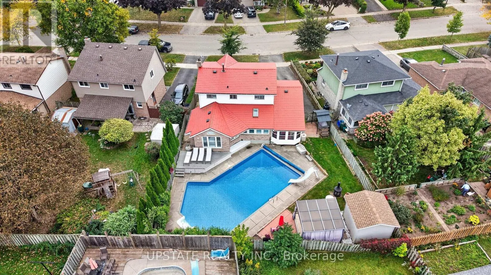 221 CEDARWOODS CRESCENT