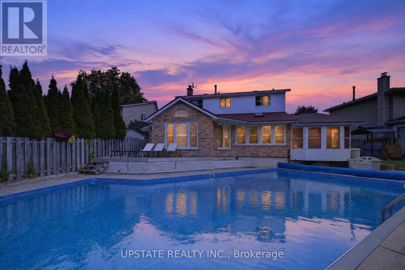 221 CEDARWOODS CRESCENT