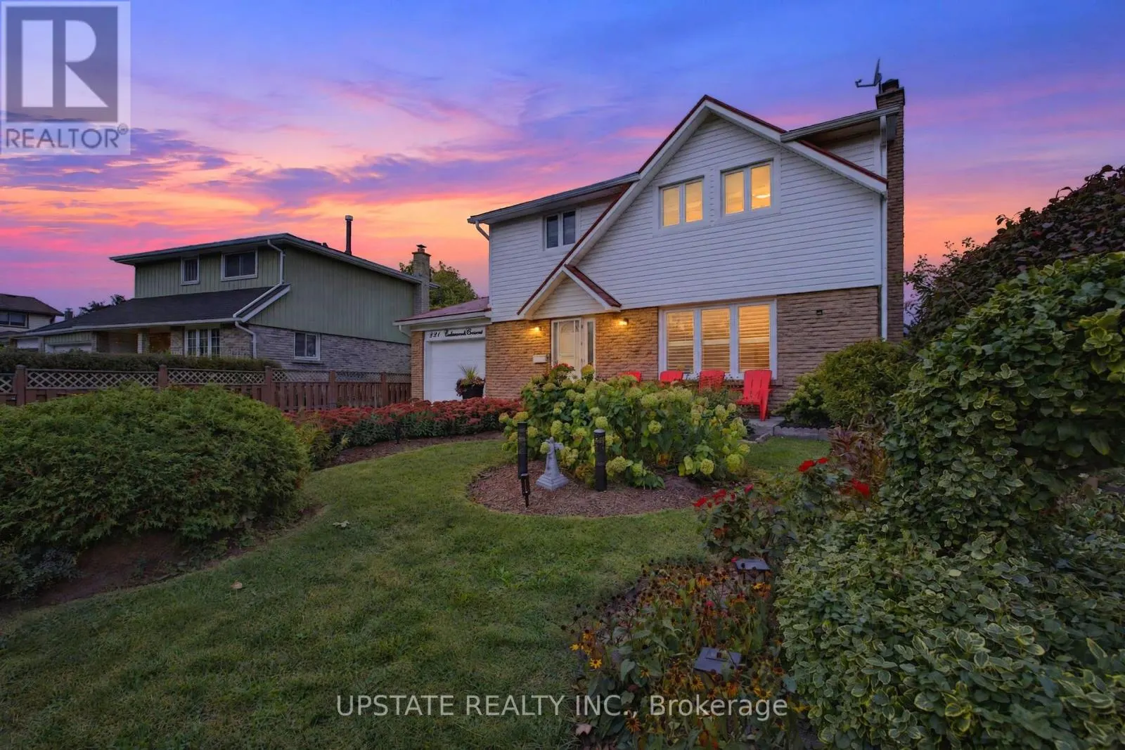 221 CEDARWOODS CRESCENT