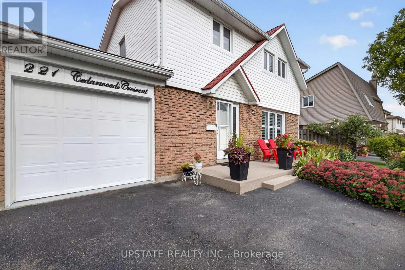 221 CEDARWOODS CRESCENT