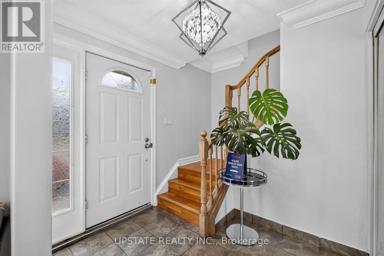 221 CEDARWOODS CRESCENT