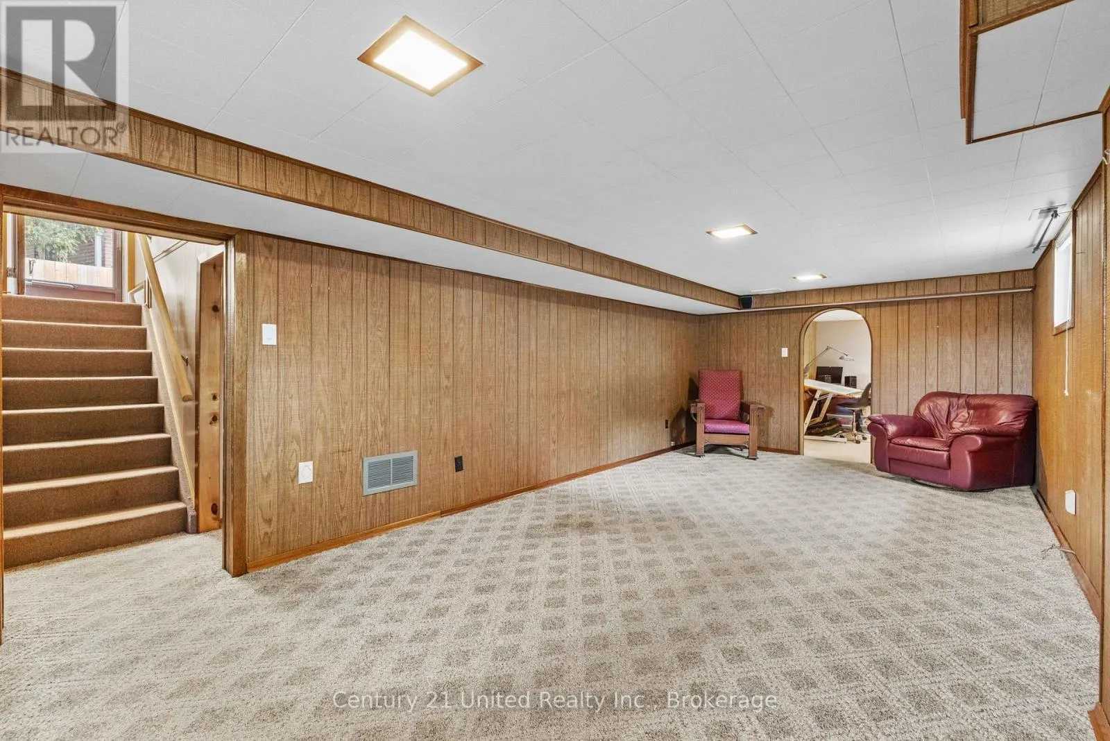 1175 EDMISON DRIVE