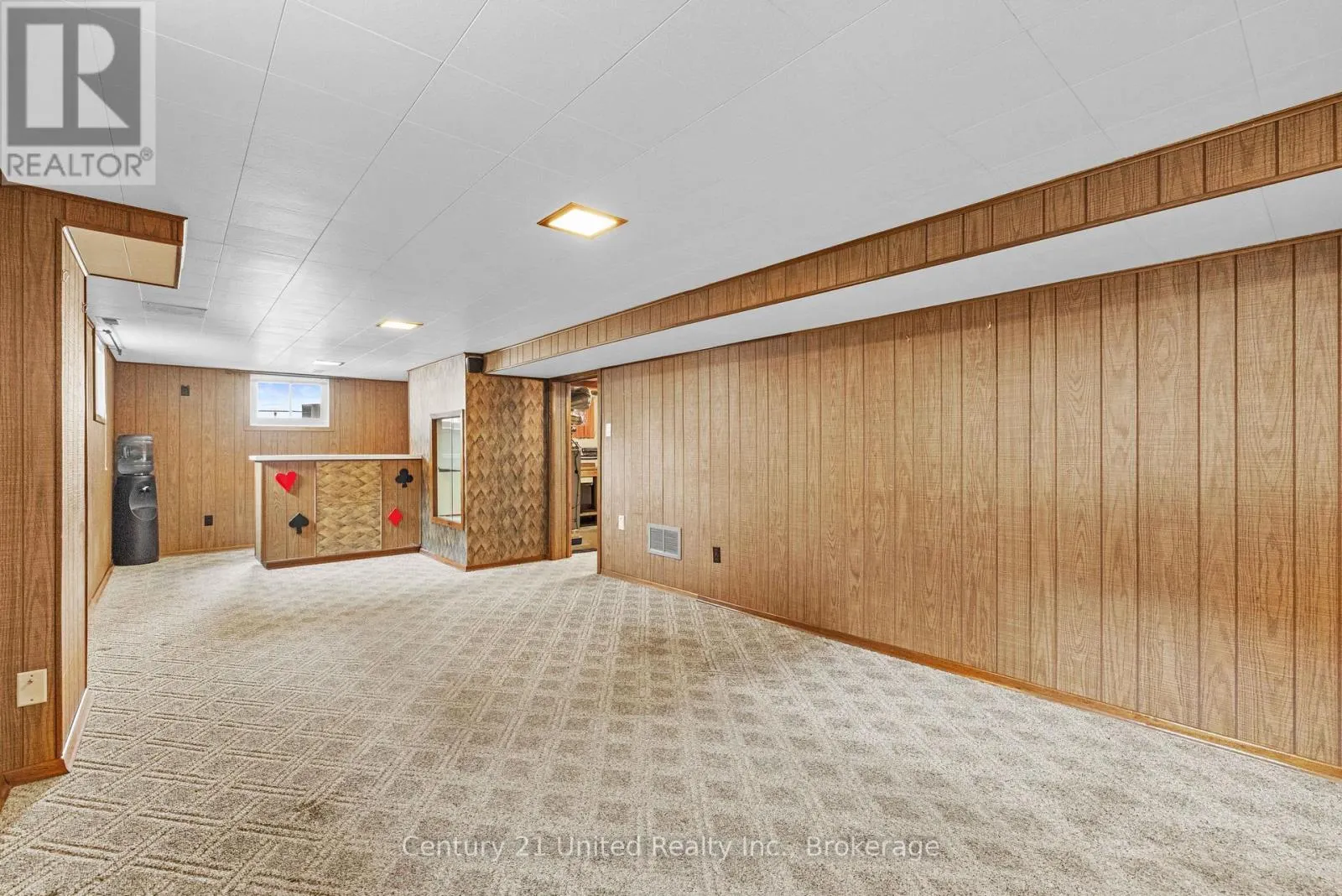 1175 EDMISON DRIVE