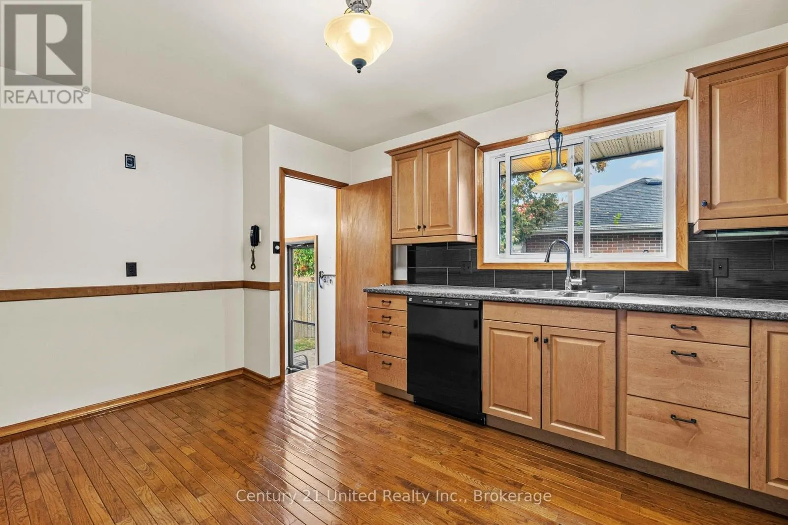 1175 EDMISON DRIVE