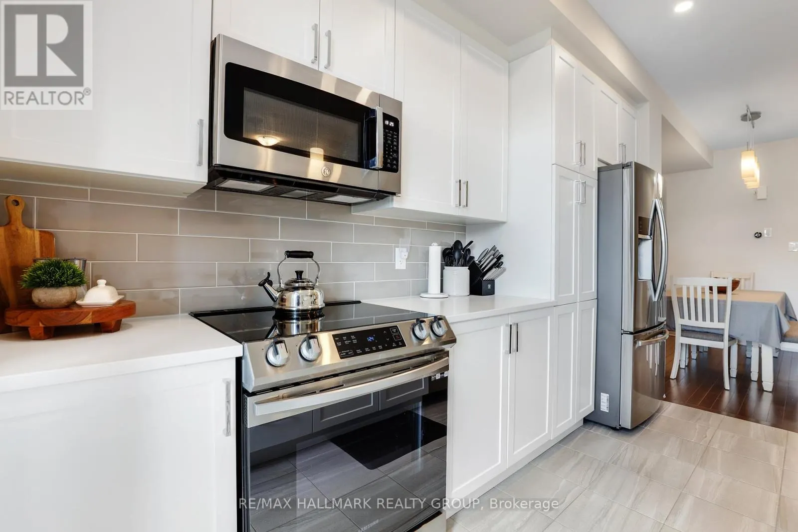 545 ENCLAVE LANE