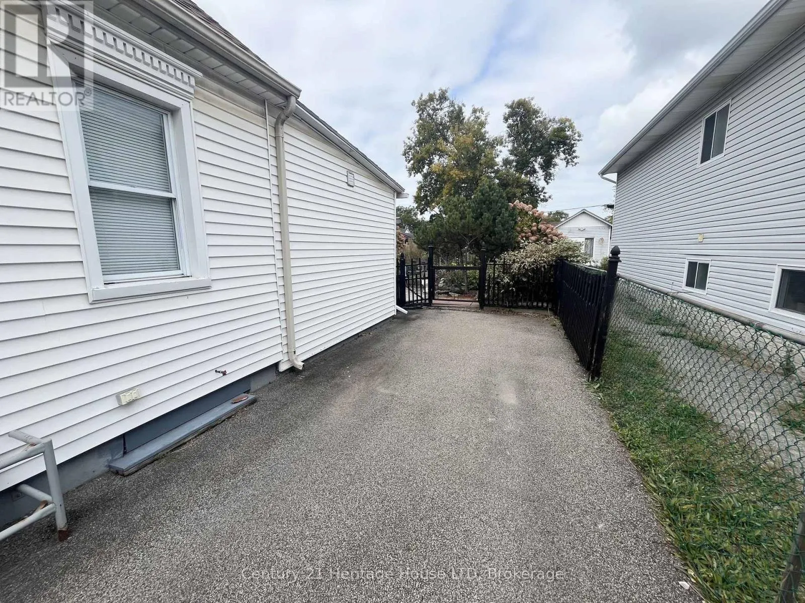 84 RYKERT STREET