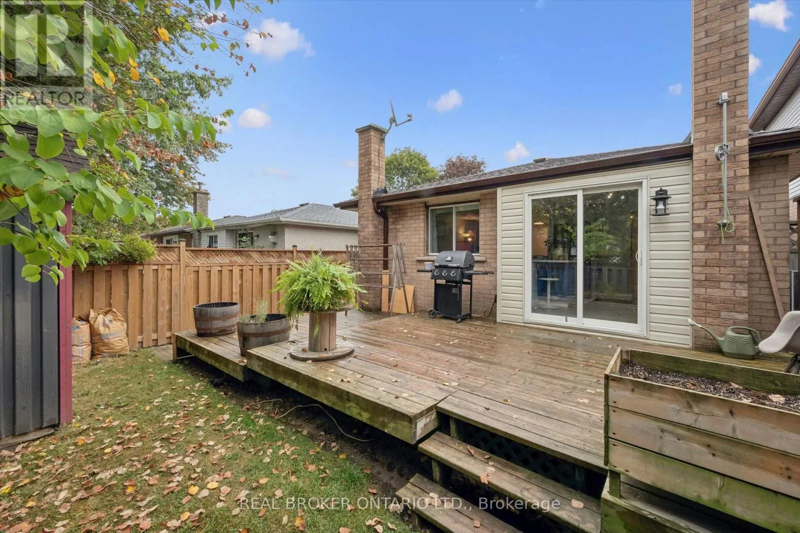 339 STRATHALLAN STREET