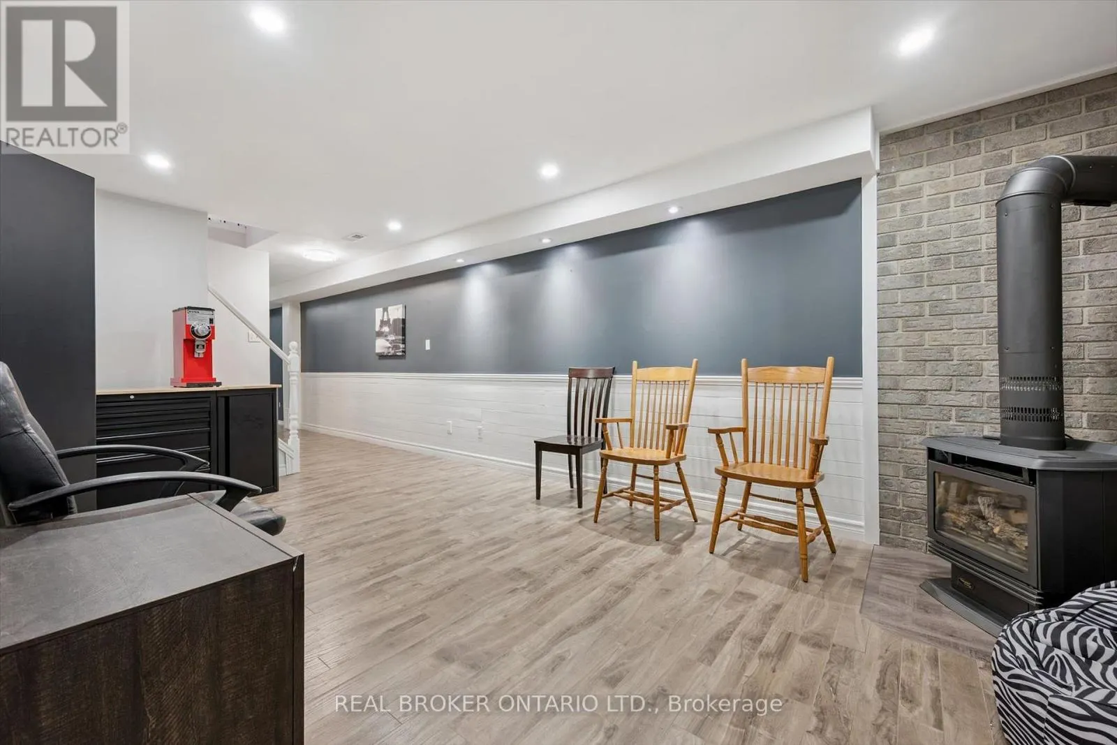339 STRATHALLAN STREET
